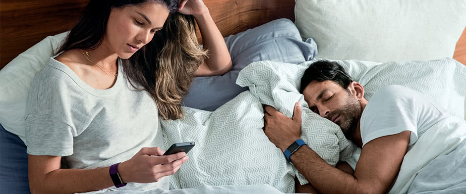 Theo dõi giấc ngủ trên Fitbit