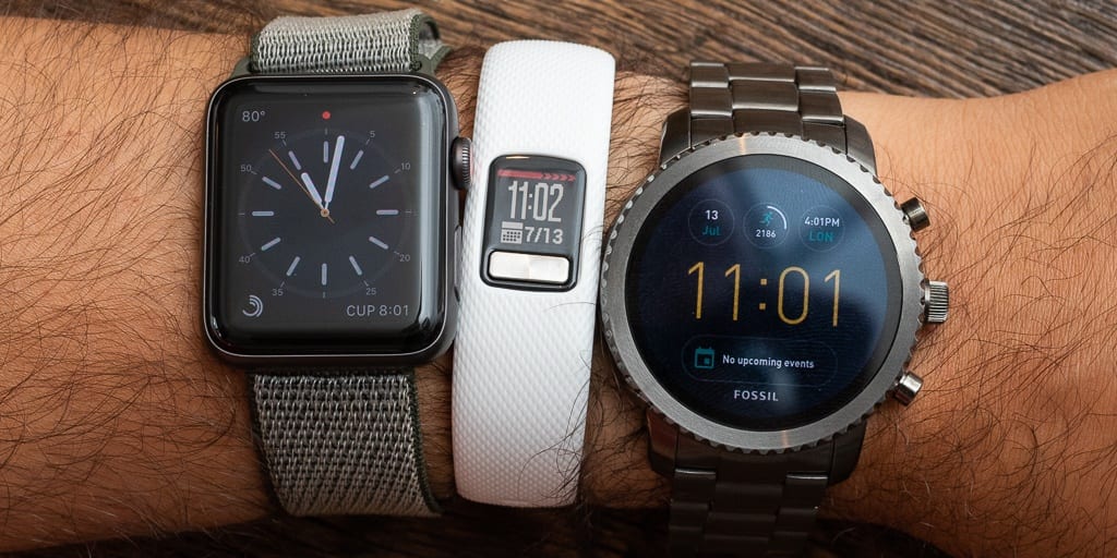 chọn smartwatch hay fitness tracker